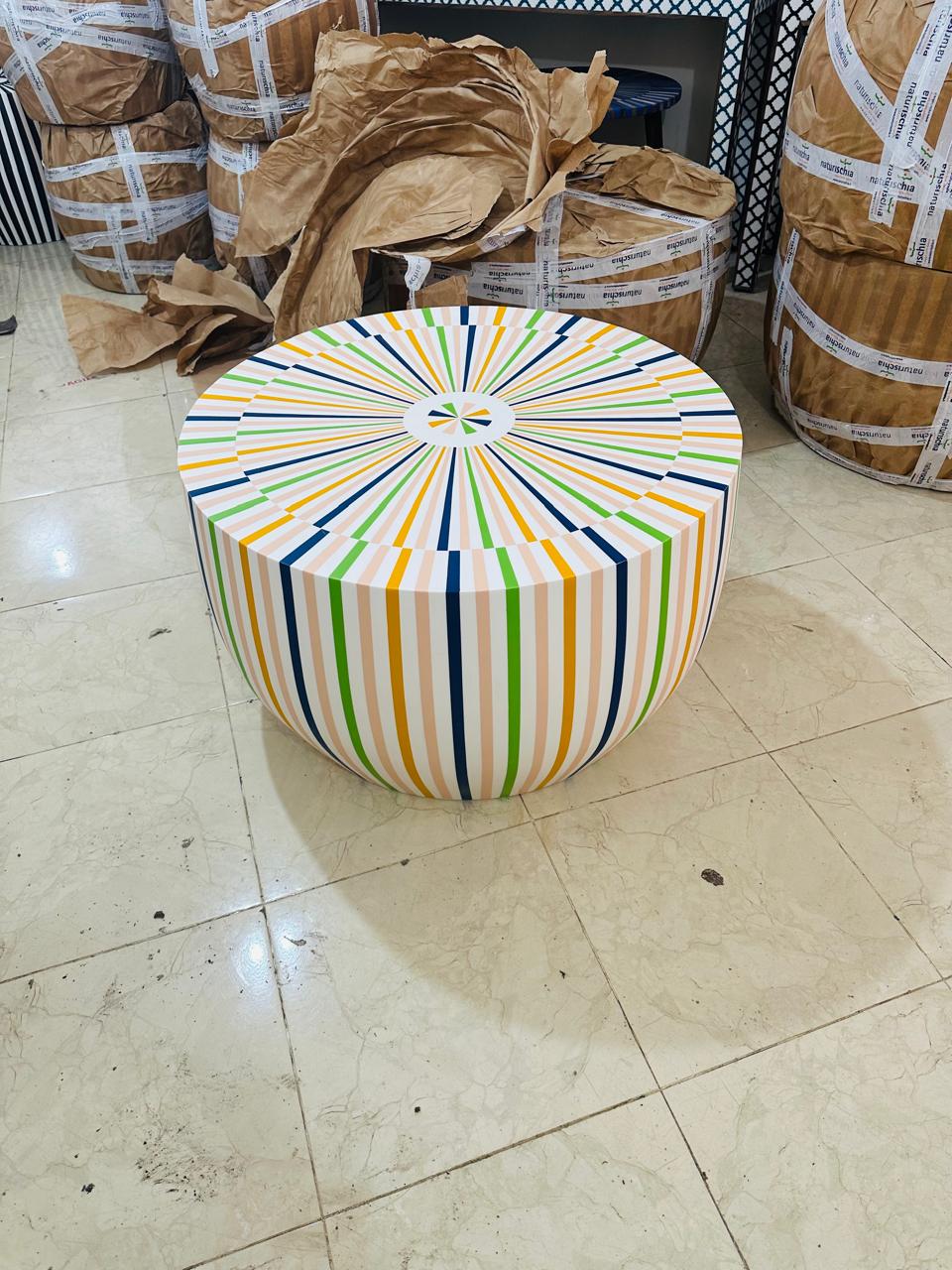 WhatsApp Image 2025-08-20 at 16.36.04 Table basse ronde rayée – Image 4