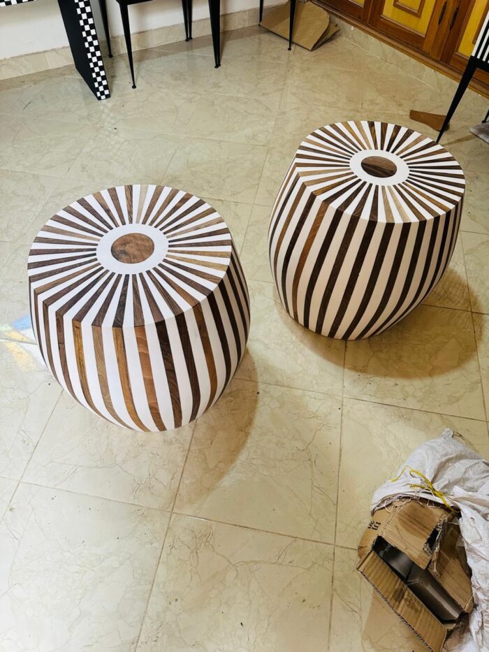 Table basse ronde rayée – Image 4